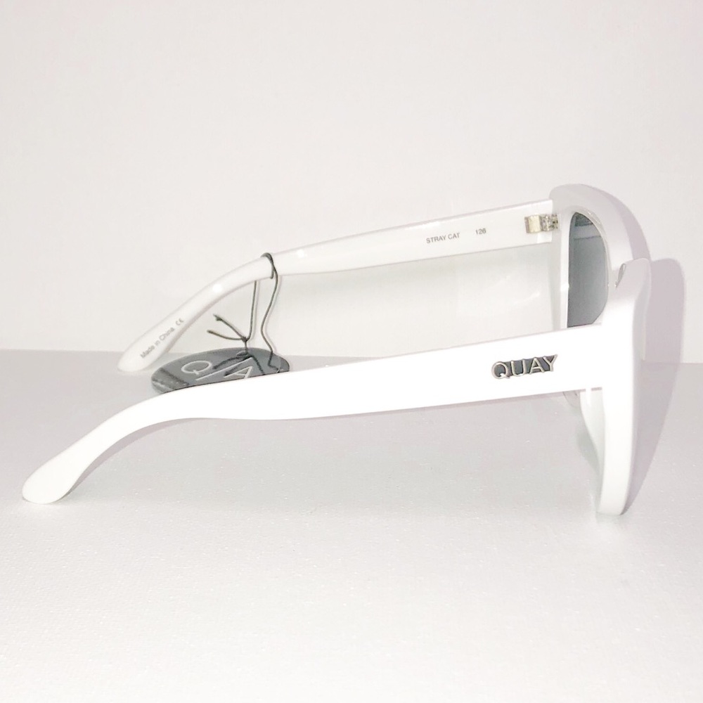 Quay StrayCat White Gold Mirror Smoke Lens Sunnies - Picture 9 of 12